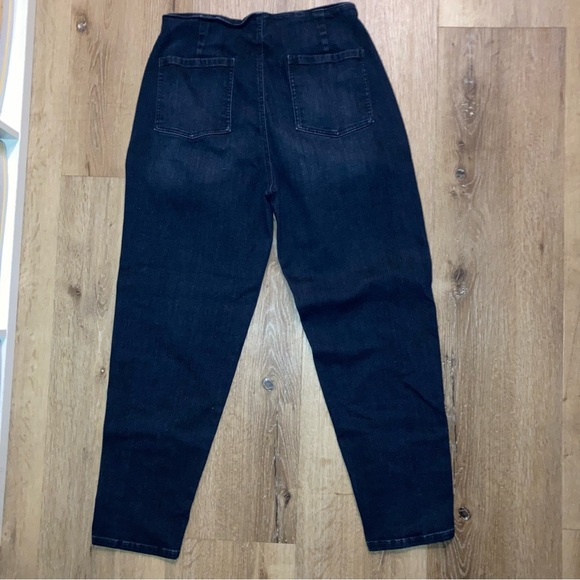 Eileen Fisher Women’s Cotton Tapered and Pleated Denim Jeans | Ankle | Size 6 - Picture 3 of 15